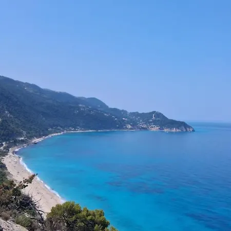 Mnv Sea In Lefkas Nikiana